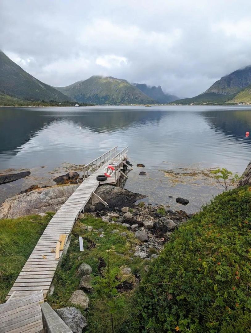 Вілла Nydelig Hytte Med Fantastisk Beliggenhet Ved Sjoen Laupstad Екстер'єр фото
