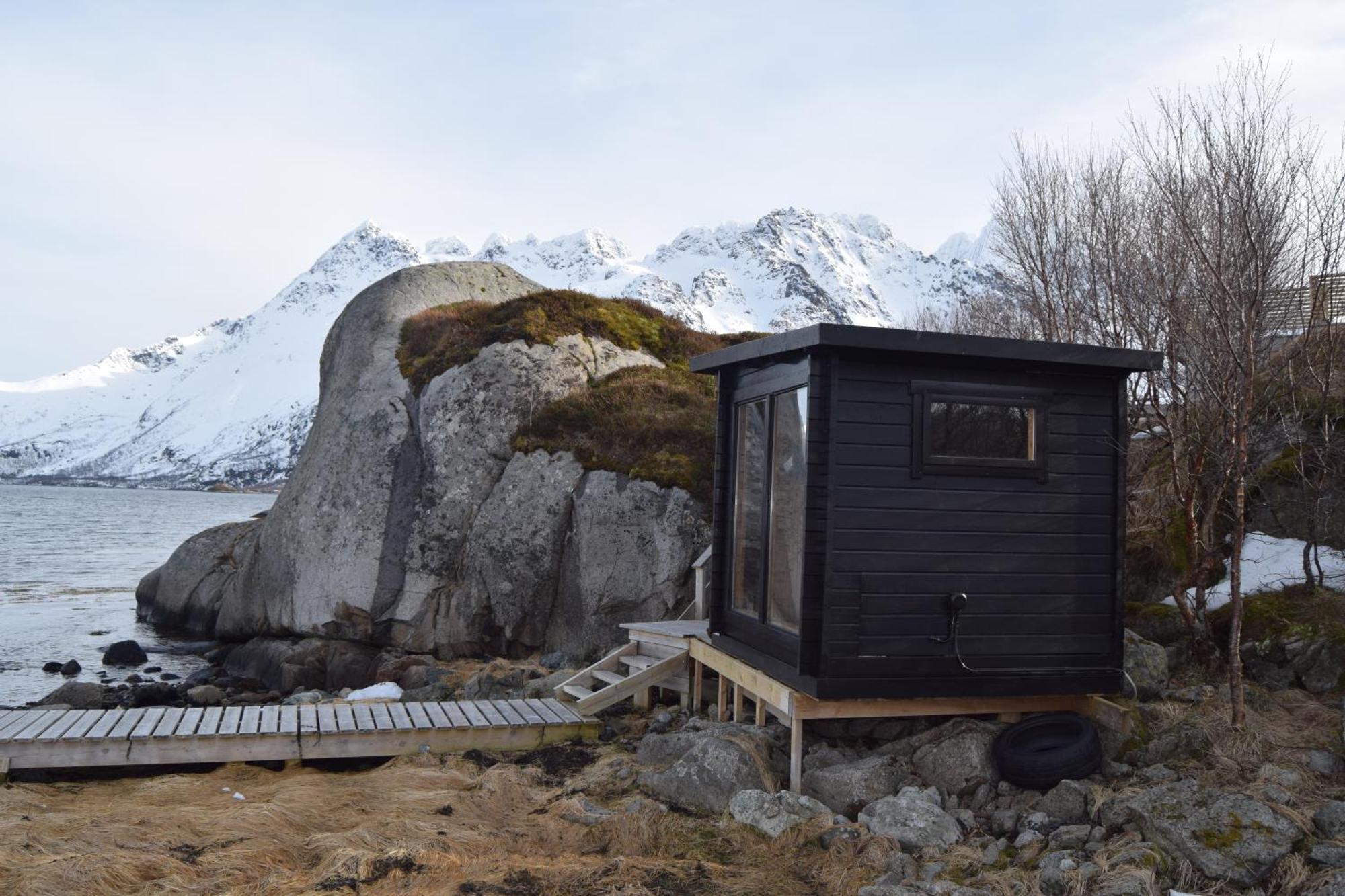 Вілла Nydelig Hytte Med Fantastisk Beliggenhet Ved Sjoen Laupstad Екстер'єр фото